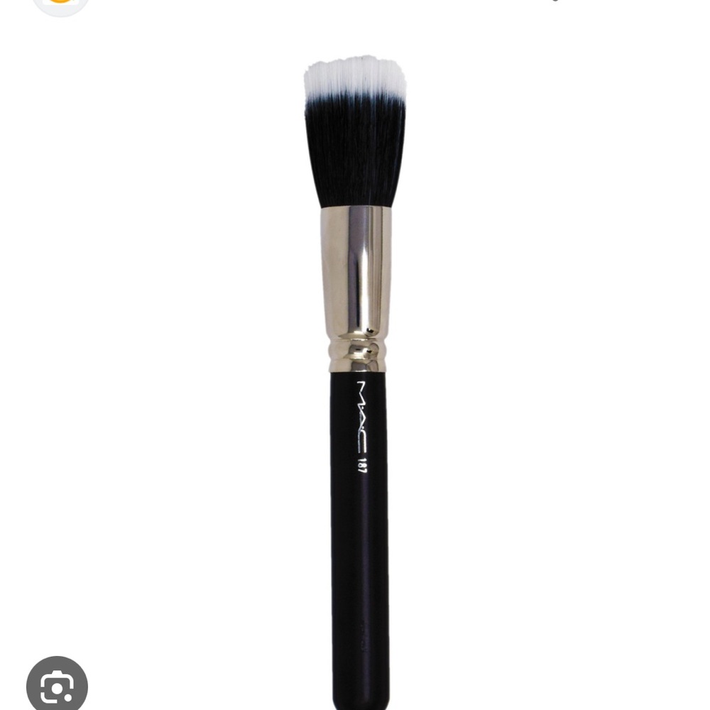 MAC Cosmetics Brush